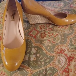 LK Bennett 39.5 39 1/2 9 cream yellow Wedge Shoes heels
